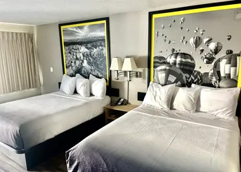 Super 8 by Wyndham Albuquerque Downtown hotel thumbnail 4