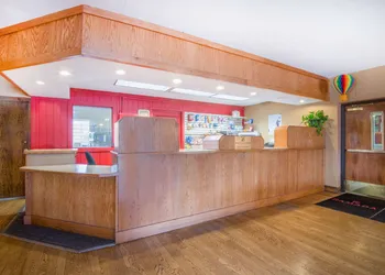 Ramada by Wyndham Albuquerque Airport hotel thumbnail 3