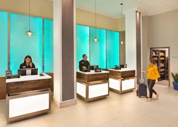DoubleTree by Hilton Hotel Albuquerque hotel thumbnail 2