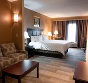 Holiday Inn Express & Suites Tuscaloosa-University by IHG hotel detail image 5