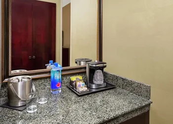 DoubleTree Raleigh Durham Airport at Research Triangle Park hotel thumbnail 7