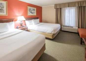 The Elms Hotel hotel thumbnail 8