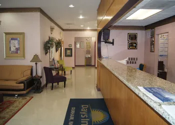 Royal Inn hotel thumbnail 4