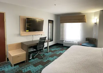 Clarion Pointe Wake Forest - Raleigh North hotel thumbnail 5