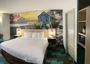 Clarion Pointe Wake Forest - Raleigh North hotel thumbnail 8