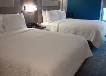 Holiday Inn Express Rensselaer by IHG hotel thumbnail 8