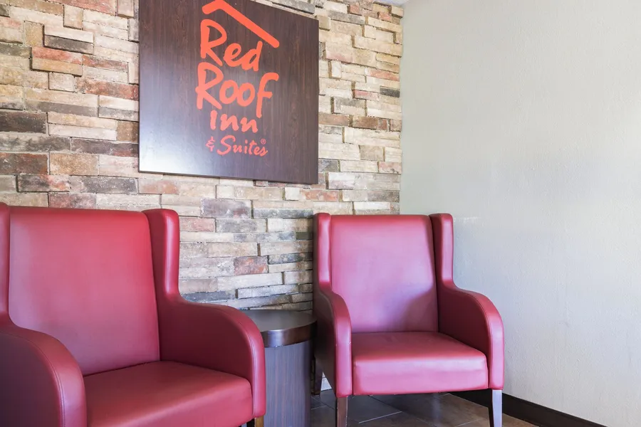 Red Roof Inn & Suites Statesboro - University hotel detail image 2