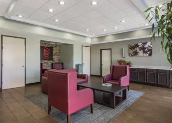 Red Roof Inn & Suites Statesboro - University hotel thumbnail 4