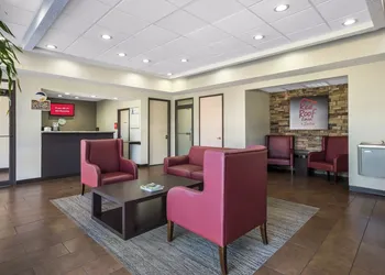 Red Roof Inn & Suites Statesboro - University hotel thumbnail 6