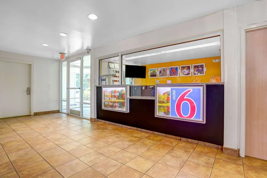 Motel 6 Raleigh, NC - North hotel detail image 6