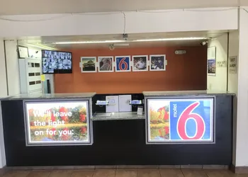 Motel 6 Raleigh, NC - North hotel thumbnail 3