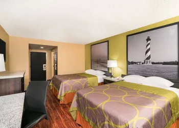 Super 8 by Wyndham Raleigh North East hotel thumbnail 6