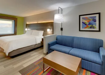Holiday Inn Express & Suites Greenville Airport by IHG hotel thumbnail 4