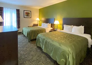 Quality Inn Union US Hwy 176 hotel thumbnail 8