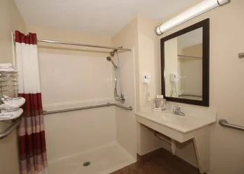 Red Roof Inn Gaffney hotel thumbnail 7