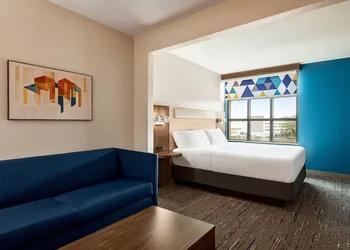 Holiday Inn Express & Suites Mobile West I-10 by IHG hotel thumbnail 3