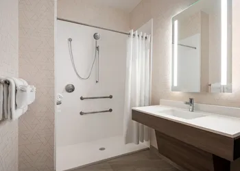 Holiday Inn Express & Suites Mobile West I-10 by IHG hotel thumbnail 8