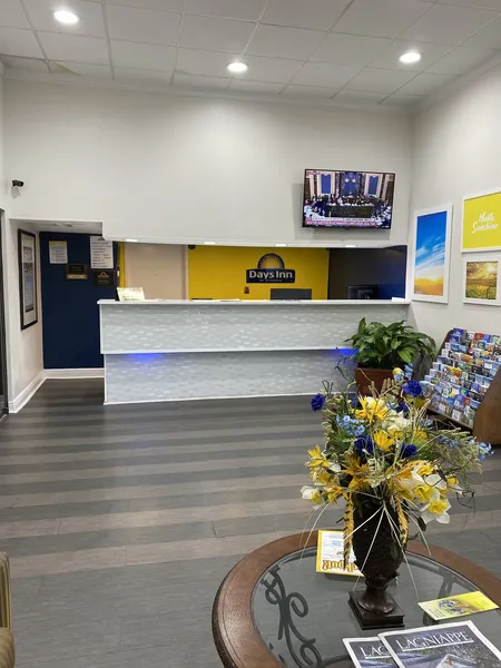 Days Inn & Suites by Wyndham Mobile hotel detail image 2