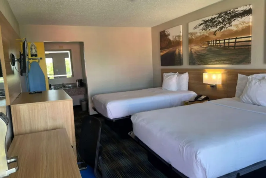 Days Inn & Suites by Wyndham Mobile hotel detail image 6