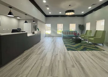 Quality Inn & Suites at Airport Blvd I-65 hotel thumbnail 5
