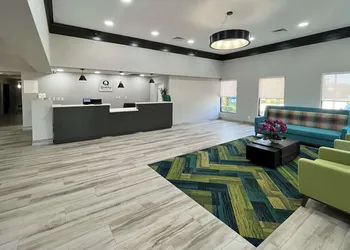 Quality Inn & Suites at Airport Blvd I-65 hotel thumbnail 6