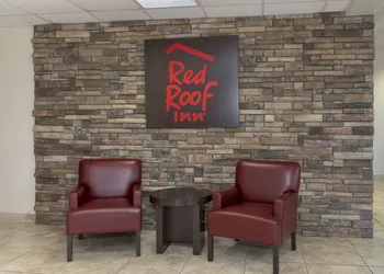 Red Roof Inn Mobile North - Saraland hotel thumbnail 2