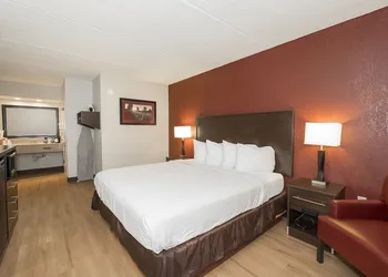 Red Roof Inn Mobile North - Saraland hotel thumbnail 8