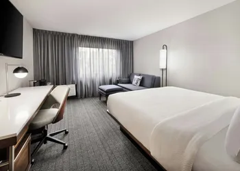 Courtyard by Marriott Mobile hotel thumbnail 3