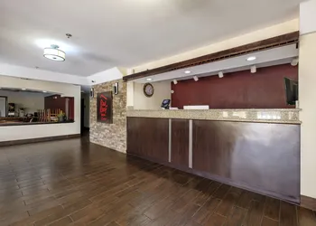 Red Roof Inn & Suites Mobile SW – I-10 hotel thumbnail 2