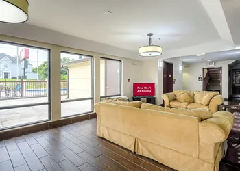 Red Roof Inn & Suites Mobile SW – I-10 hotel thumbnail 4