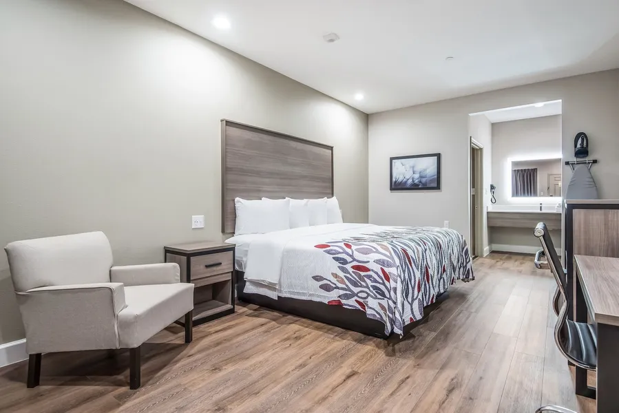 Red Roof Inn & Suites Mobile SW – I-10 hotel detail image 6