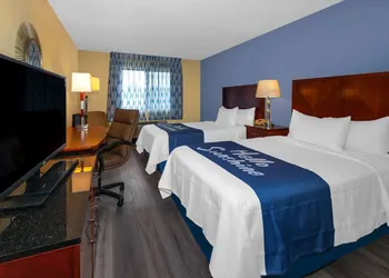 Days Inn by Wyndham Milan Sandusky South hotel thumbnail 4