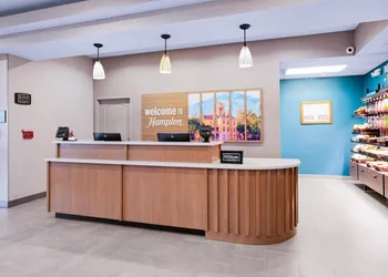 Hampton Inn & Suites New Braunfels hotel thumbnail 2