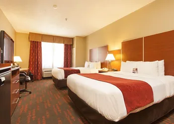 Holiday Inn Express & Suites Santa Fe by IHG hotel thumbnail 8