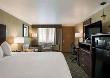 Best Western Holiday Hotel hotel thumbnail 5