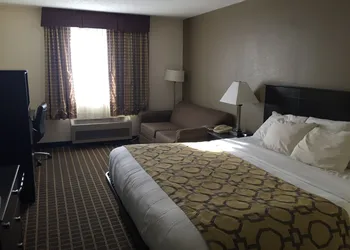 Baymont by Wyndham Harvard hotel thumbnail 3