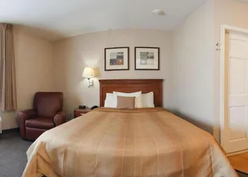 Candlewood Suites Elkhart by IHG hotel thumbnail 2