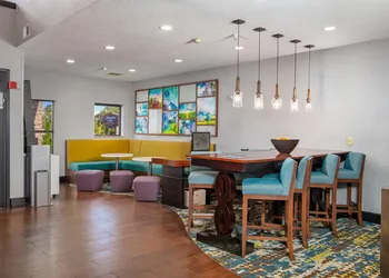 Hampton Inn Elkhart IN hotel thumbnail 2