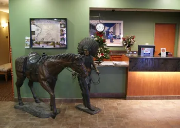 Country Hearth Inn & Suites Edwardsville St. Louis hotel thumbnail 2