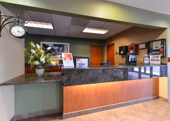 Country Hearth Inn & Suites Edwardsville St. Louis hotel thumbnail 5