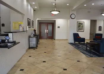 Comfort Suites Yukon - SW Oklahoma City hotel thumbnail 3