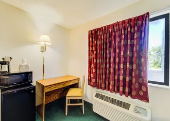 Capital O Amerihost Inn and Suites Mexico Hwy 54 MO hotel thumbnail 8