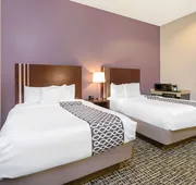 La Quinta Inn & Suites by Wyndham Oklahoma City -Yukon hotel detail image 4