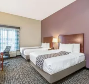 La Quinta Inn & Suites by Wyndham Oklahoma City -Yukon hotel detail image 5