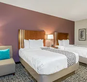 La Quinta Inn & Suites by Wyndham Oklahoma City -Yukon hotel detail image 7
