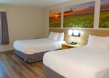 Days Inn by Wyndham Norman hotel thumbnail 6