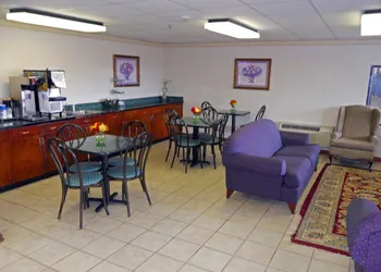 Americas Best Inn & Suites - Decatur hotel thumbnail 4