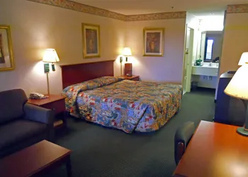 Americas Best Inn & Suites - Decatur hotel thumbnail 7