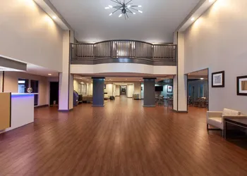 Wingate by Wyndham Oklahoma City/Airport hotel thumbnail 2