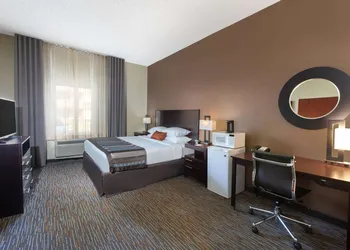 Wingate by Wyndham Oklahoma City/Airport hotel thumbnail 8